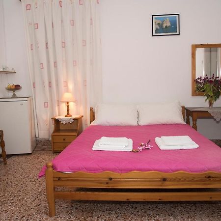 Damianos Rooms Adámas Eksteriør bilde
