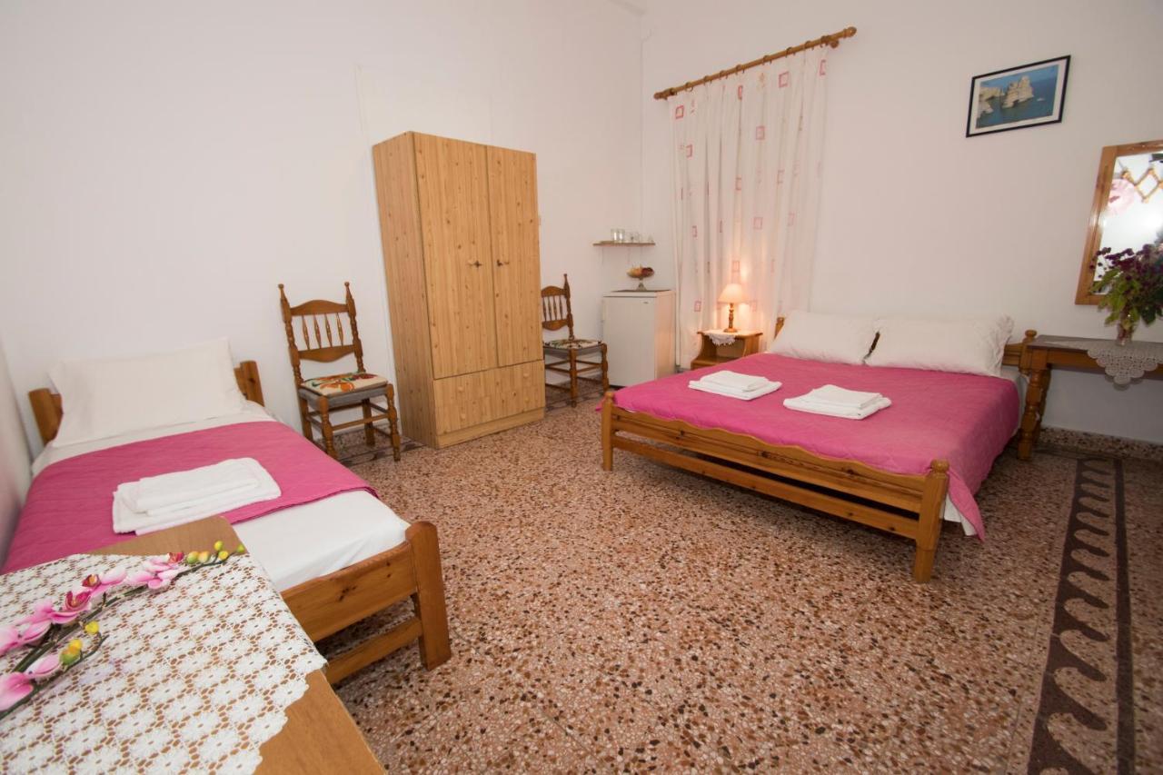 Damianos Rooms Adámas Eksteriør bilde
