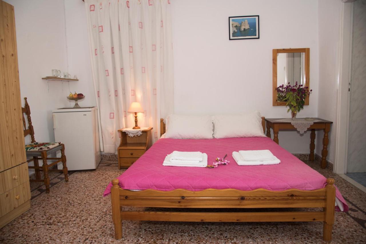 Damianos Rooms Adámas Eksteriør bilde