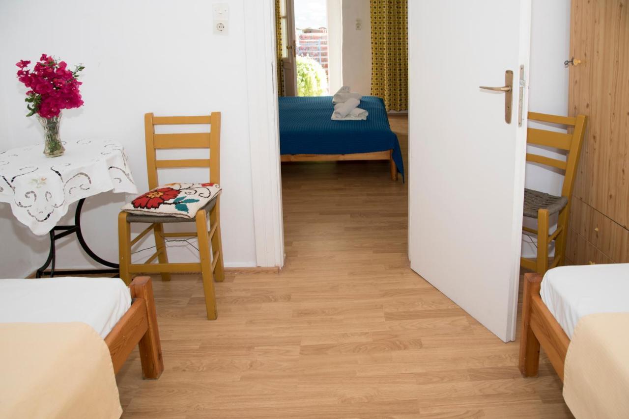 Damianos Rooms Adámas Eksteriør bilde