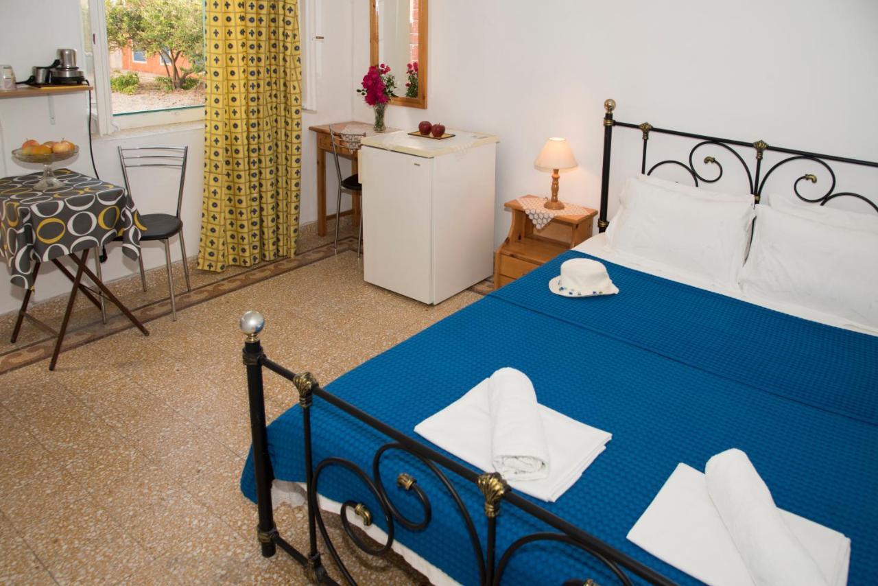 Damianos Rooms Adámas Eksteriør bilde