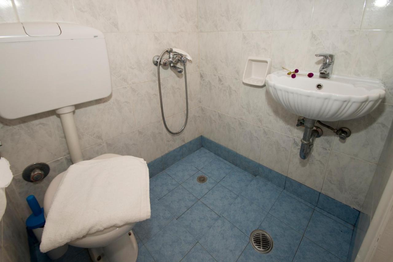 Damianos Rooms Adámas Eksteriør bilde
